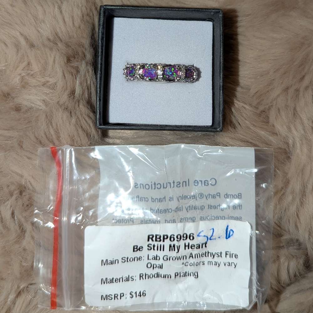Ring Bomb Party - Be Still My Heart - Size 6 - BRAND NEW